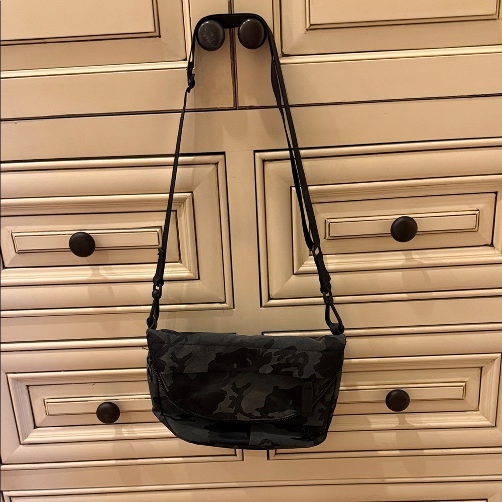 Lululemon Athletica Black Camouflage Crossbody Bag